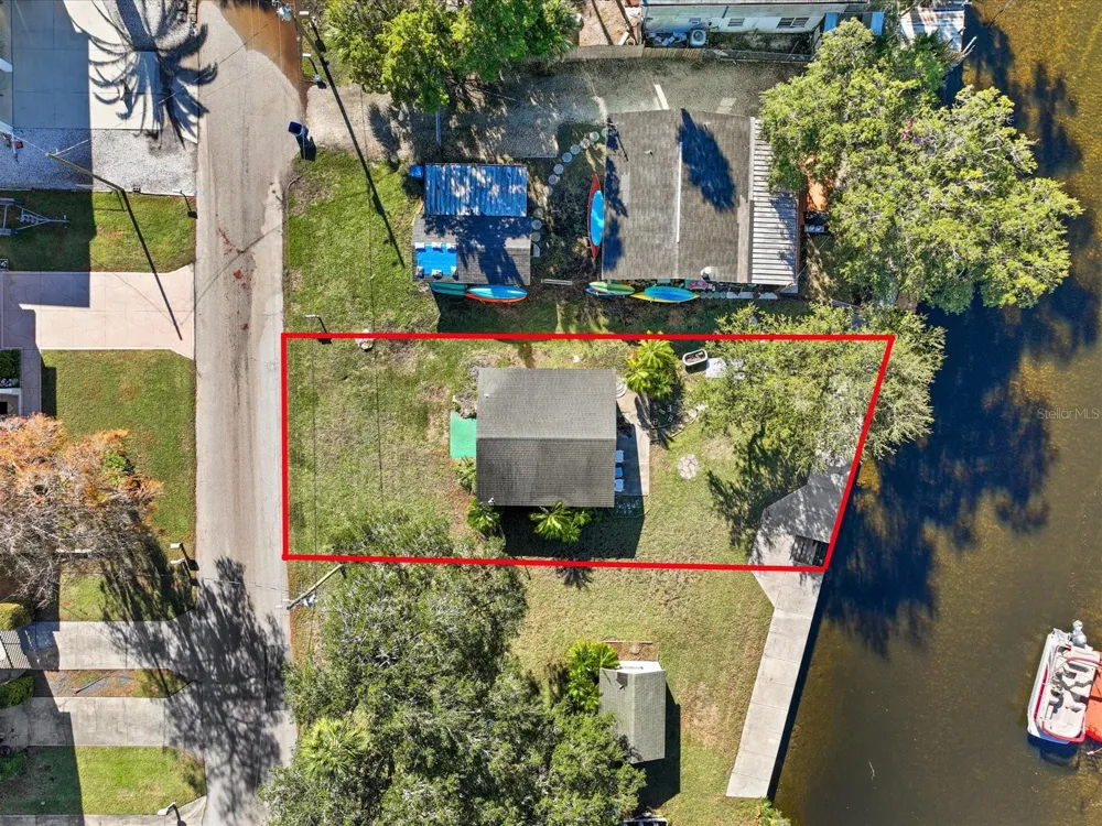 7255 TROPICAL DRIVE Weeki Wachee, FL 34607