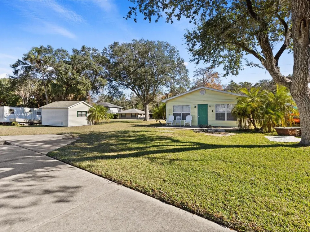 7255 TROPICAL DRIVE Weeki Wachee, FL 34607