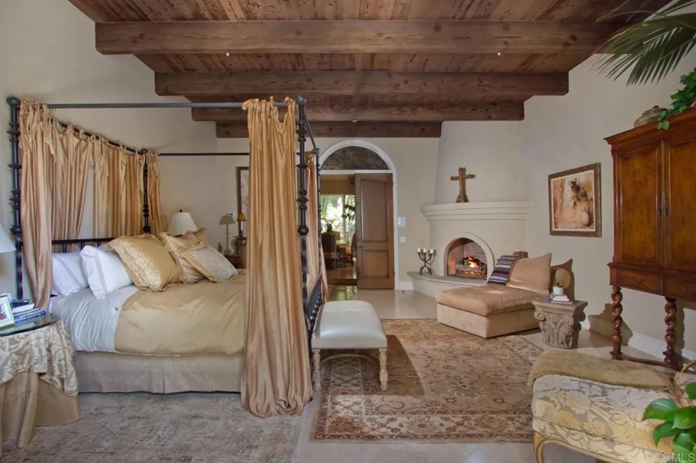 15651 Puerta Del Sol Rancho Santa Fe, CA 92067