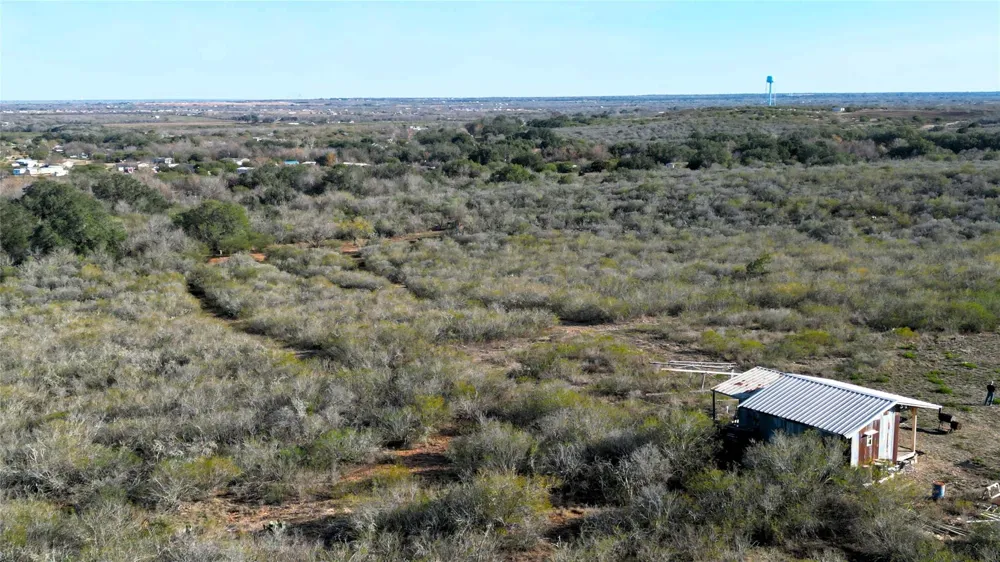 County Road 6753 Devine, TX 78016