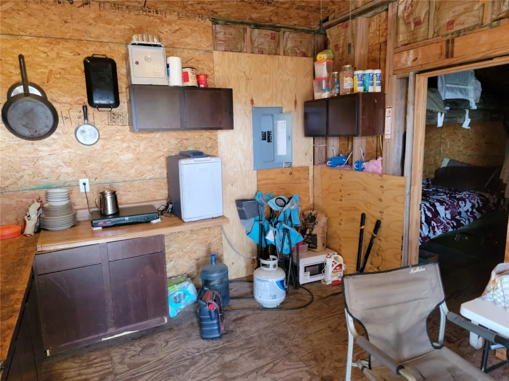 County Road 6753 Devine, TX 78016