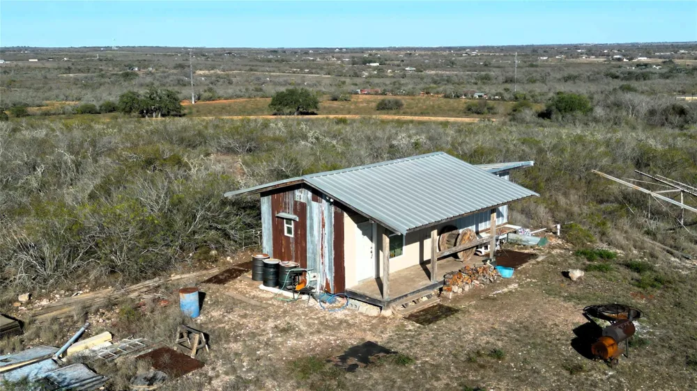 County Road 6753 Devine, TX 78016