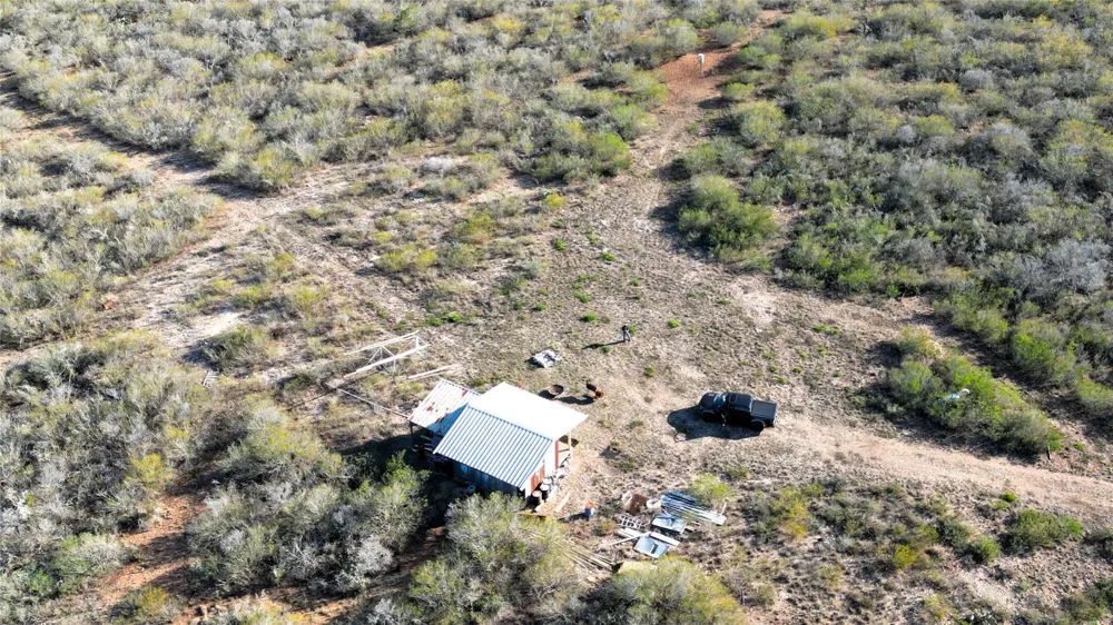 County Road 6753 Devine, TX 78016