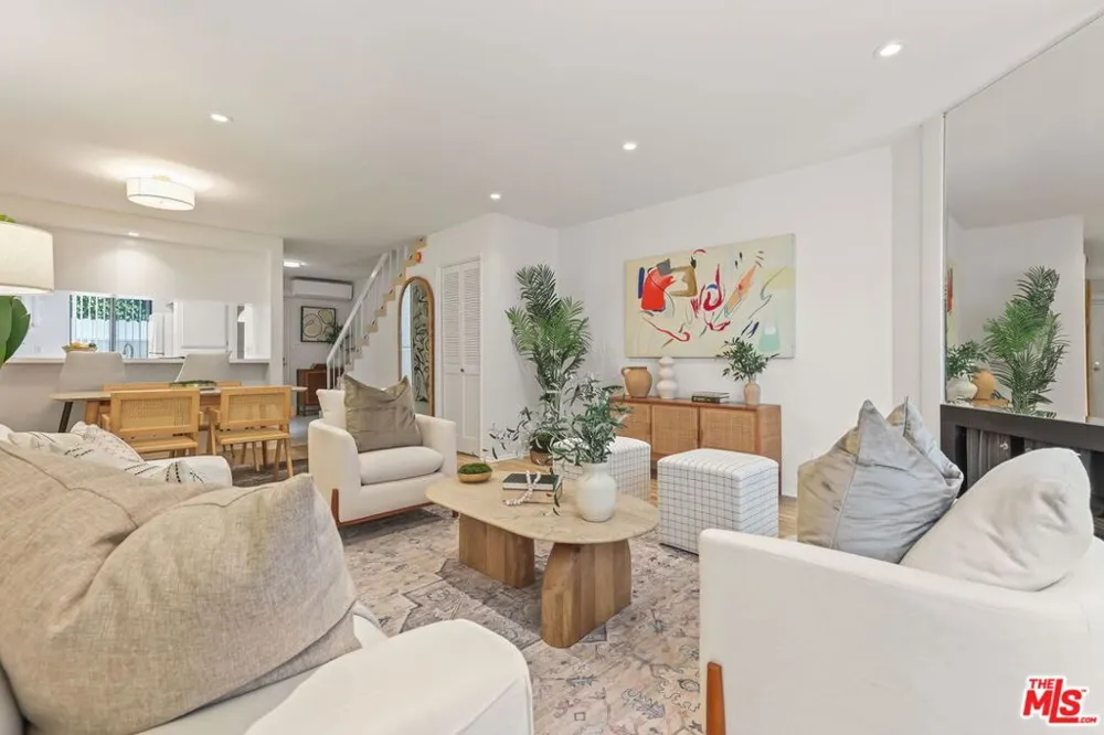 4125 Inglewood Boulevard #10