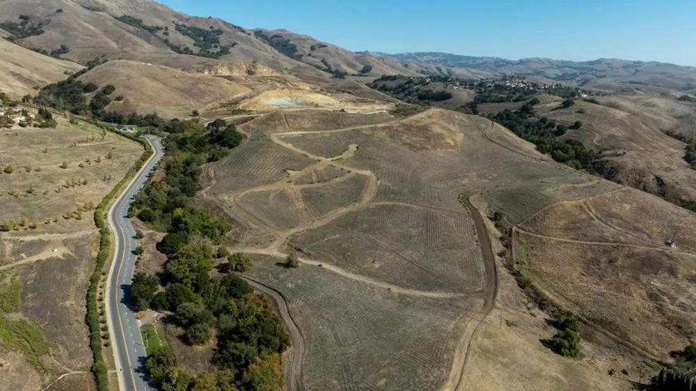 2000 Scott Creek Road Milpitas, CA 95035