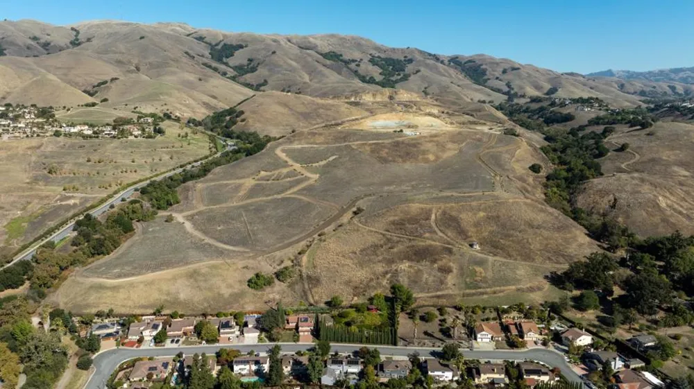 2000 Scott Creek Road Milpitas, CA 95035