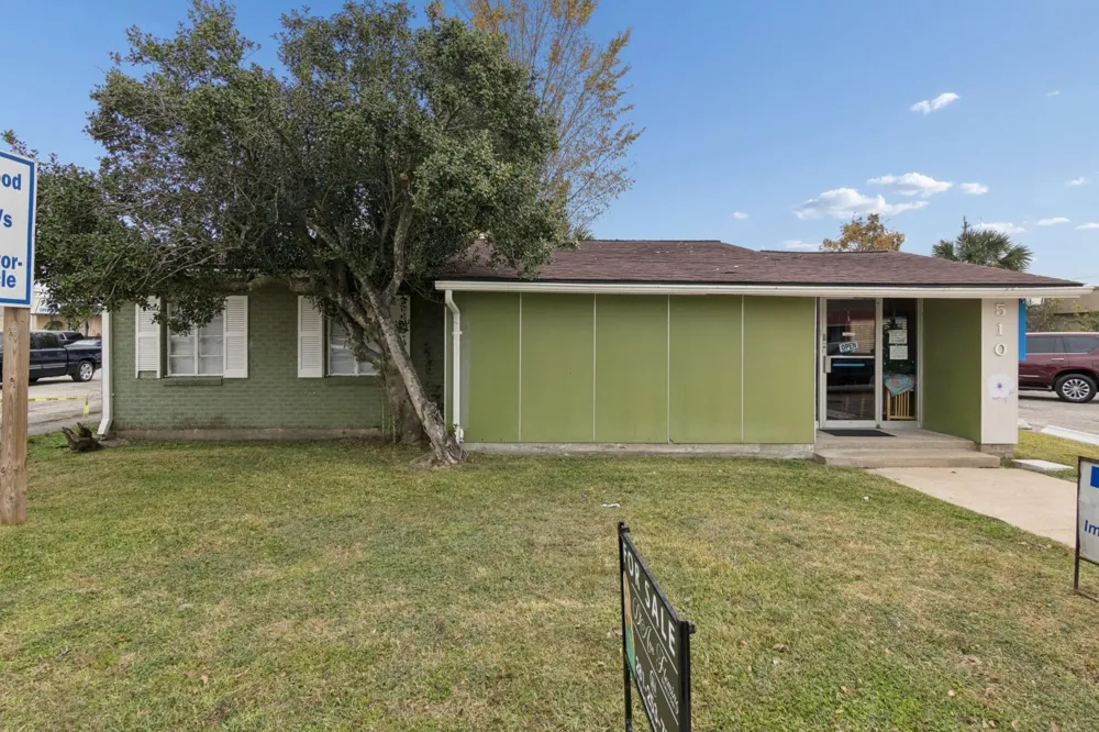 510 College Avenue South Houston, TX 77587