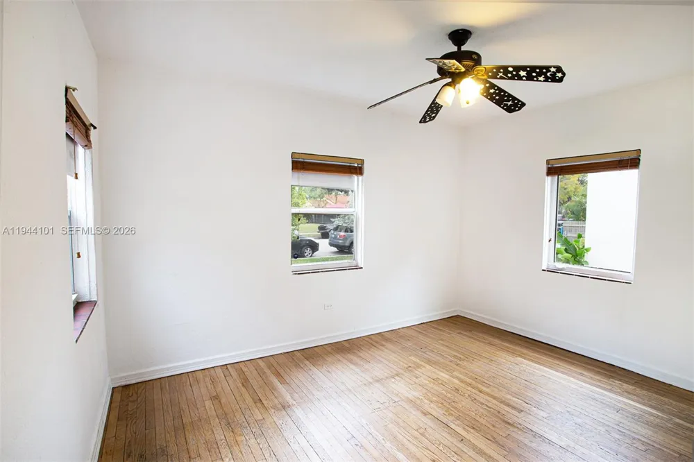 236 SW 28th Rd Miami, FL 33129