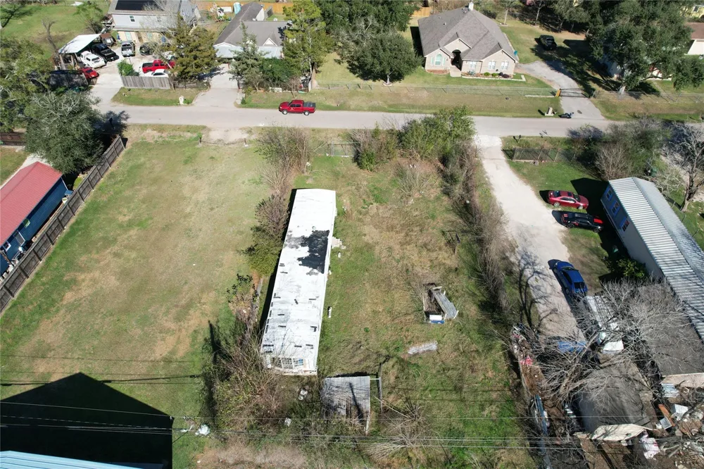 206 Crescent Drive Fresno, TX 77545