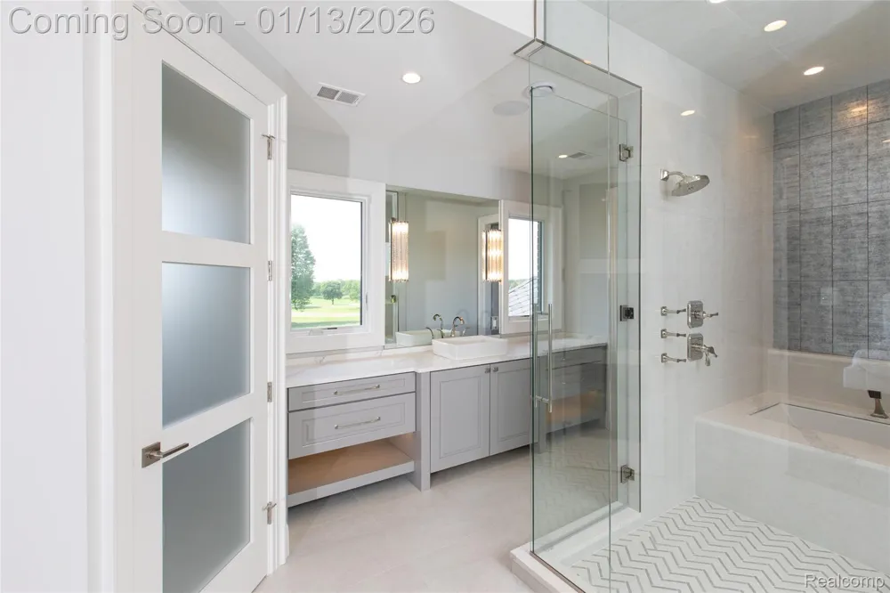 3215 Pompilio Drive Oakland Charter Township, MI 48306