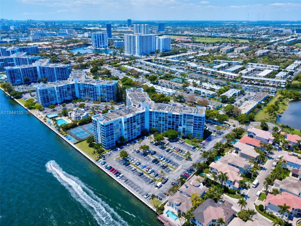 1000 Parkview Dr #330 Hallandale Beach, FL 33009