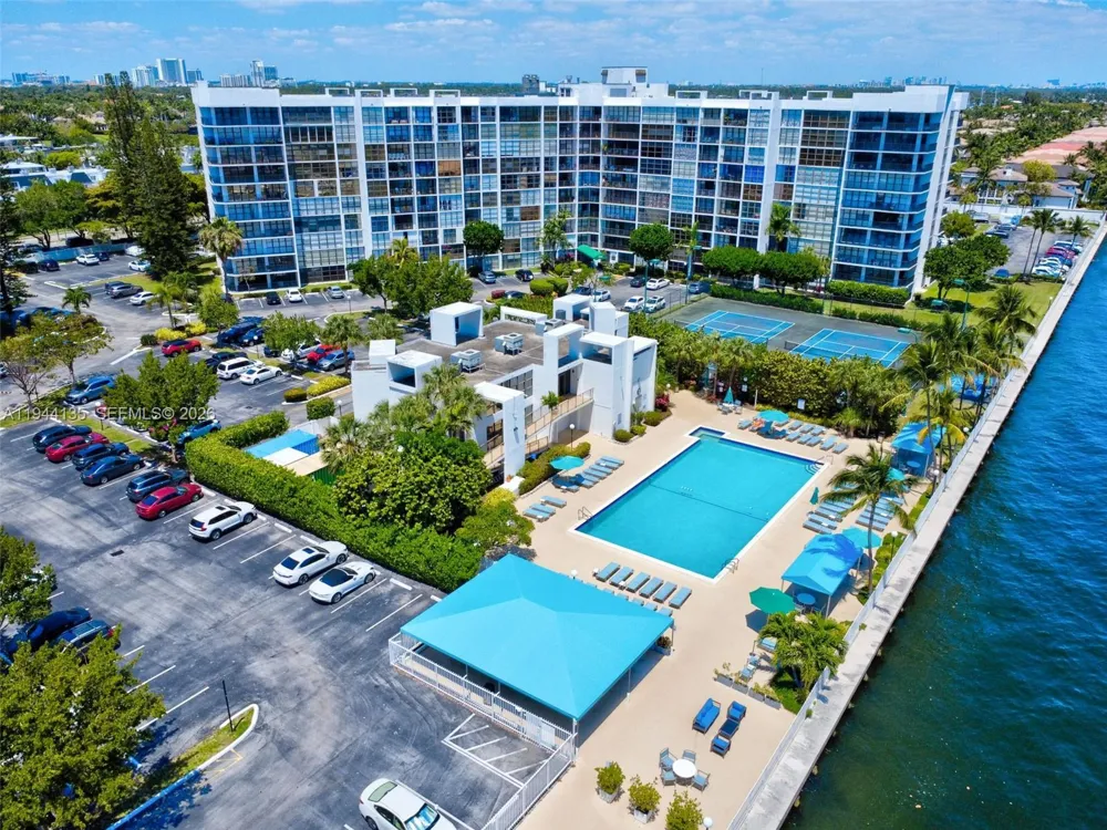 1000 Parkview Dr #330 Hallandale Beach, FL 33009