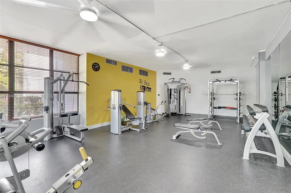 1000 Parkview Dr #330 Hallandale Beach, FL 33009