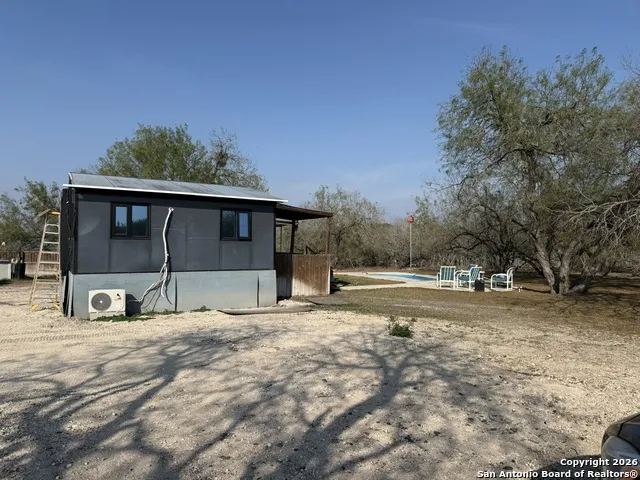 1331 S Highway 281 George West, TX 78022