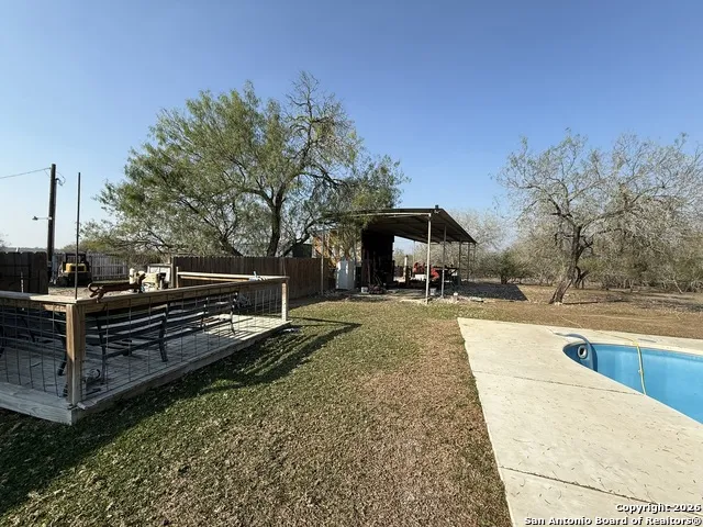 1331 S Highway 281 George West, TX 78022