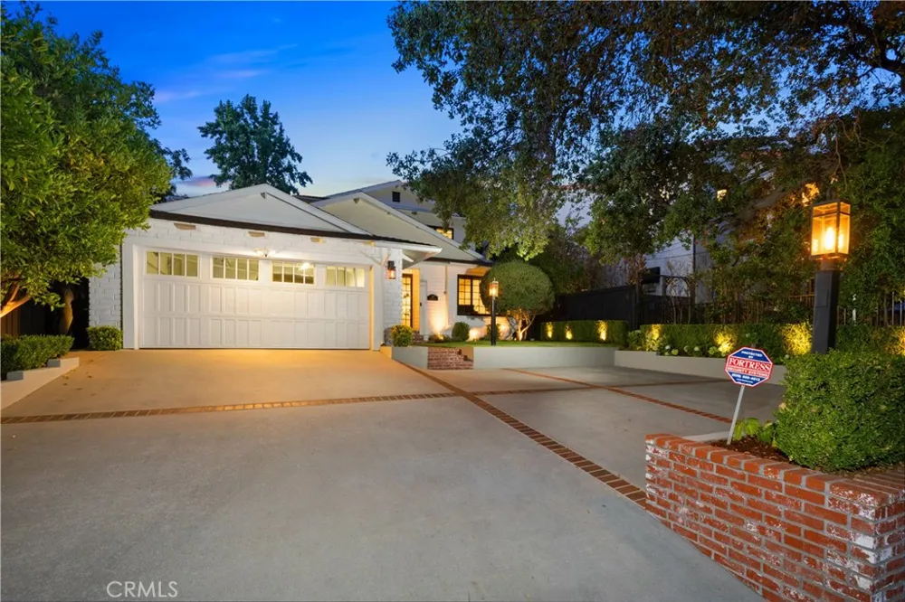 589 W Grandview Avenue Sierra Madre, CA 91024