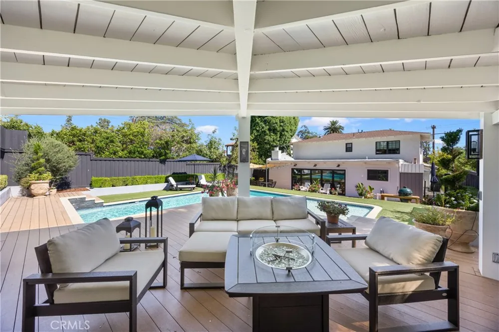 589 W Grandview Avenue Sierra Madre, CA 91024