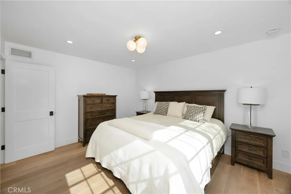 589 W Grandview Avenue Sierra Madre, CA 91024
