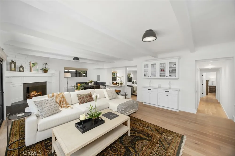 589 W Grandview Avenue Sierra Madre, CA 91024
