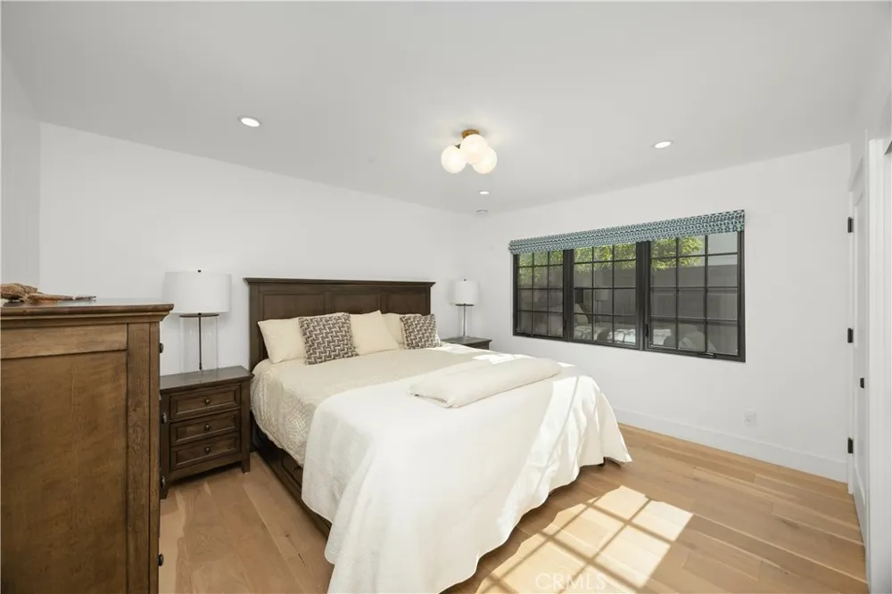 589 W Grandview Avenue Sierra Madre, CA 91024