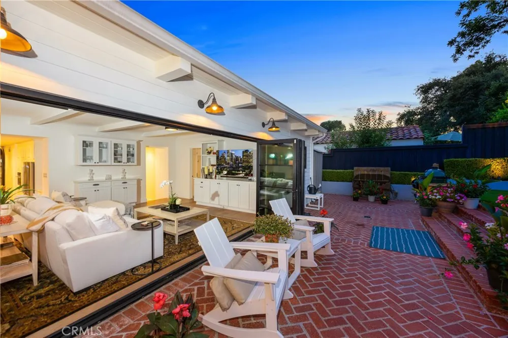 589 W Grandview Avenue Sierra Madre, CA 91024
