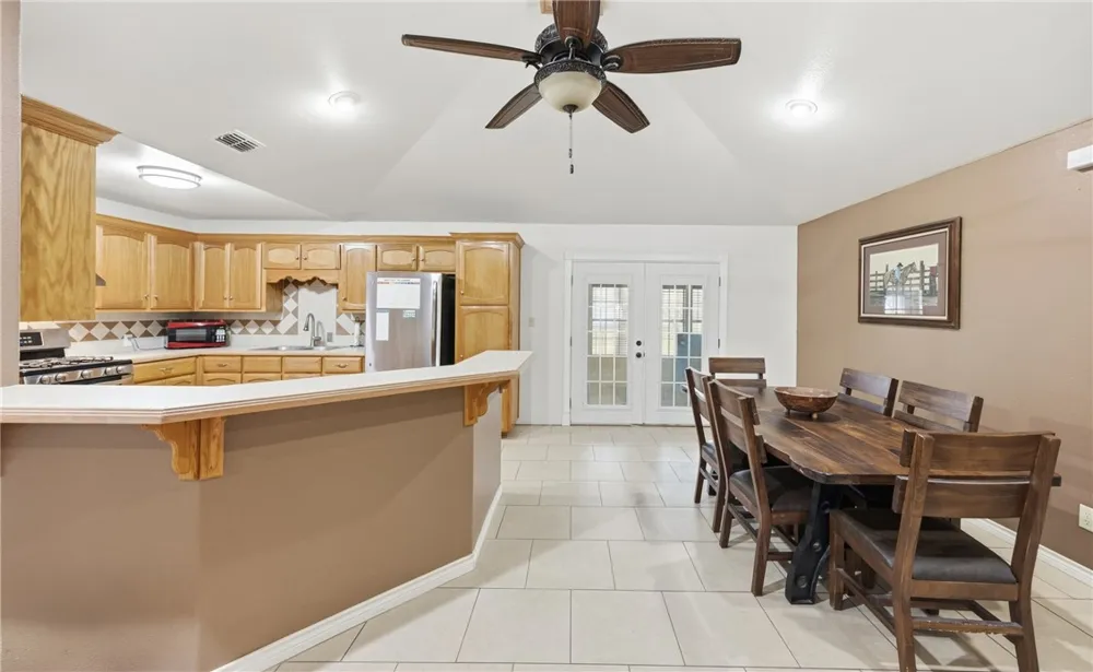 5076 Wildwood Lane Robstown, TX 78380