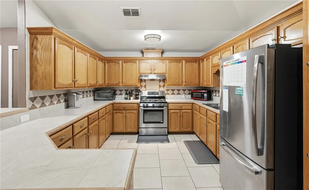 5076 Wildwood Lane Robstown, TX 78380