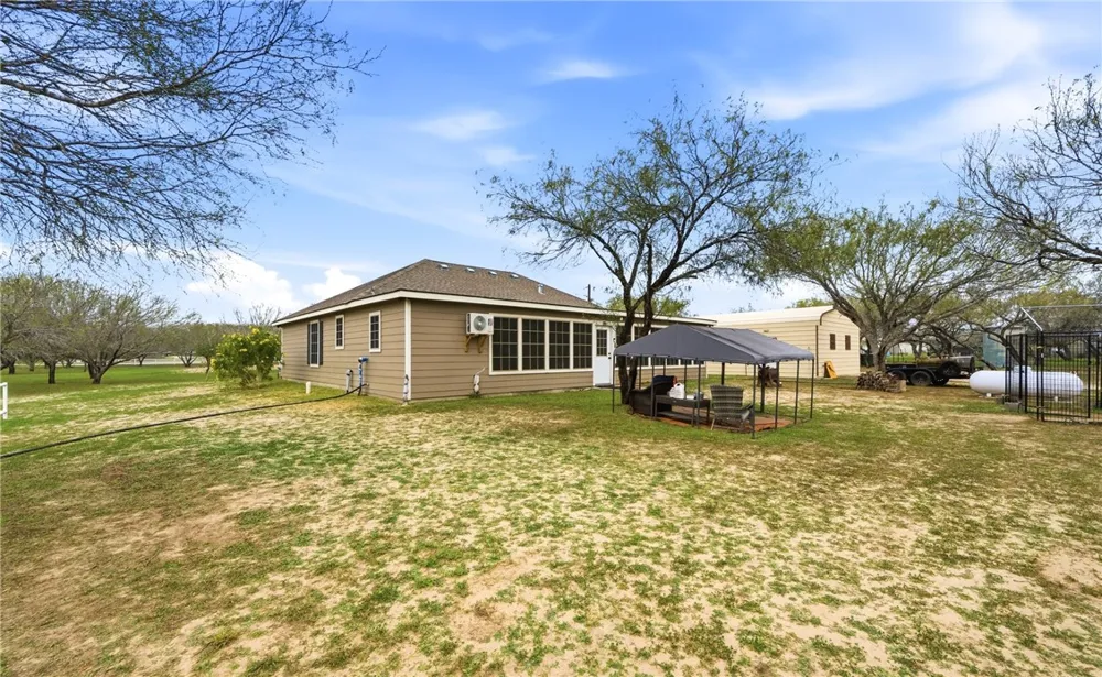 5076 Wildwood Lane Robstown, TX 78380