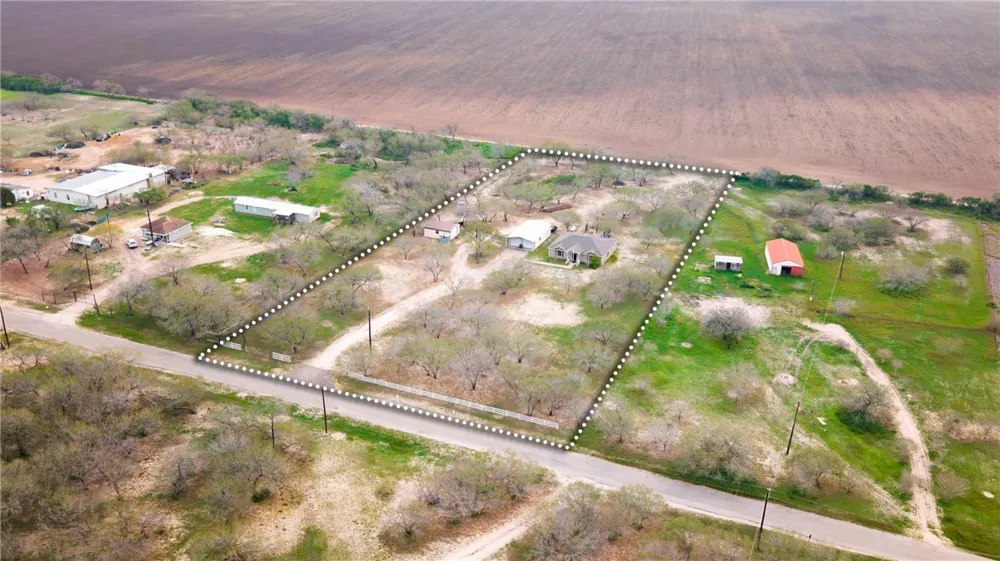 5076 Wildwood Lane Robstown, TX 78380