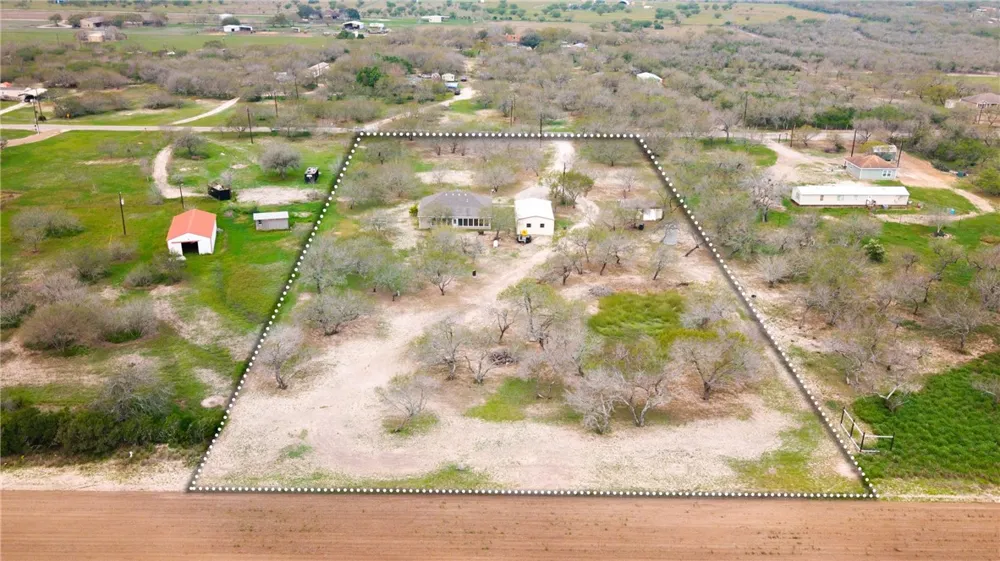 5076 Wildwood Lane Robstown, TX 78380