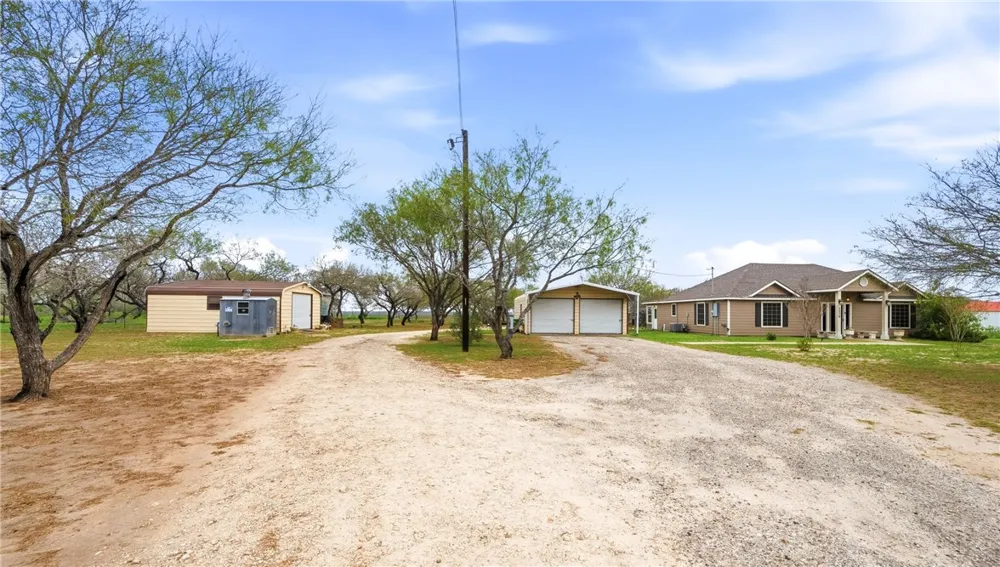 5076 Wildwood Lane Robstown, TX 78380