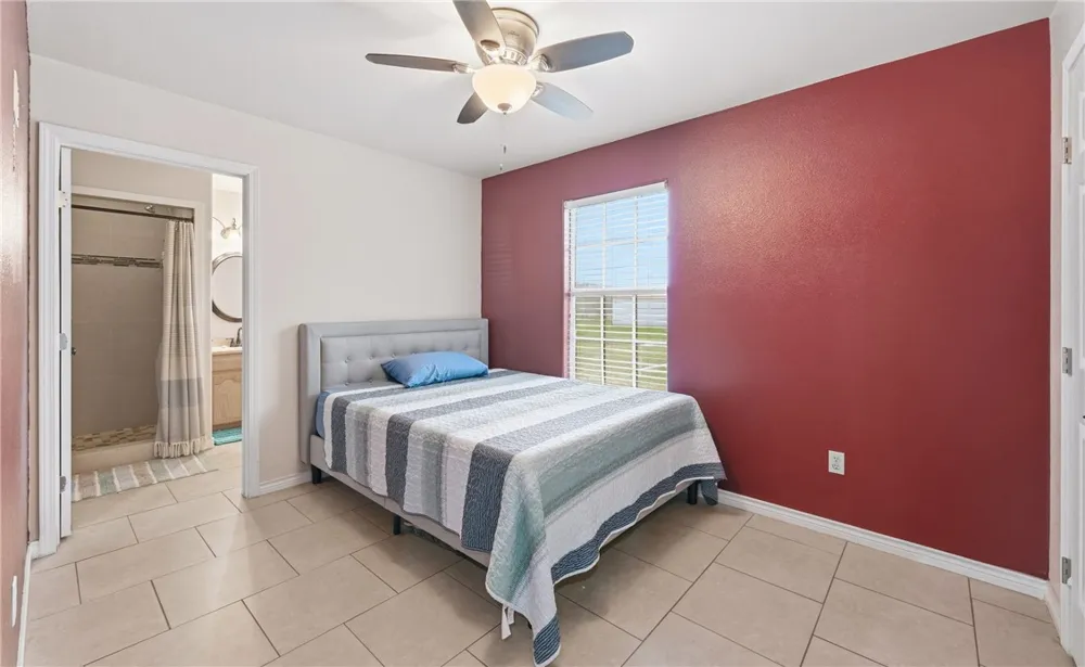5076 Wildwood Lane Robstown, TX 78380