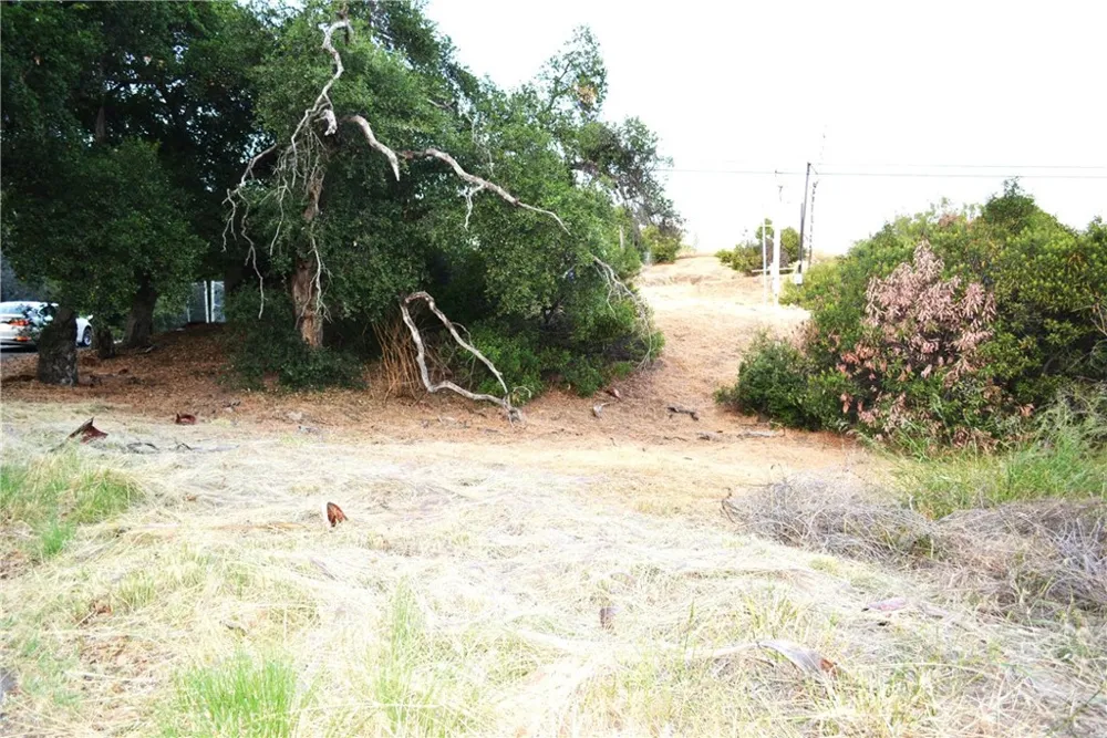946 Glendora Ave Glendora, CA 91741