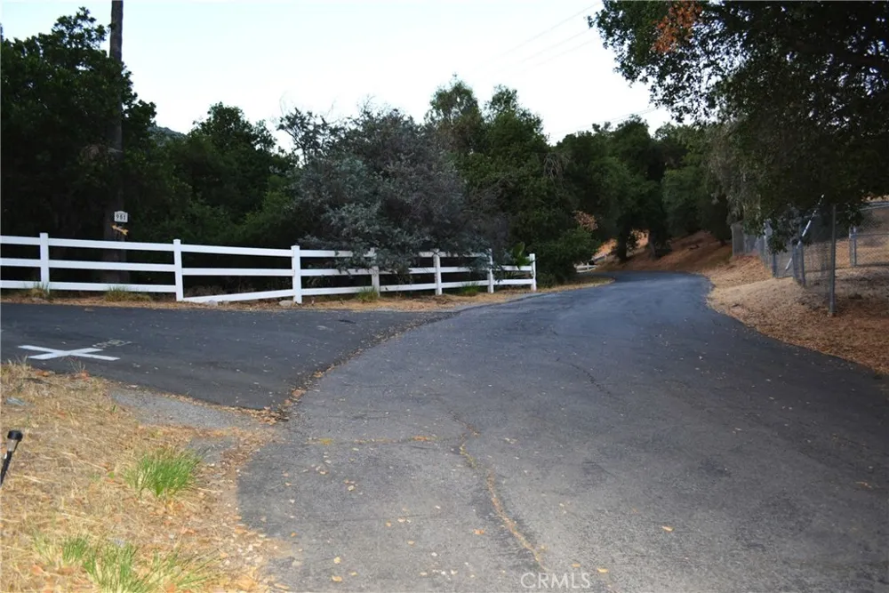 946 Glendora Ave Glendora, CA 91741