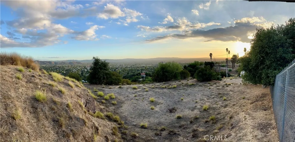 946 Glendora Ave Glendora, CA 91741