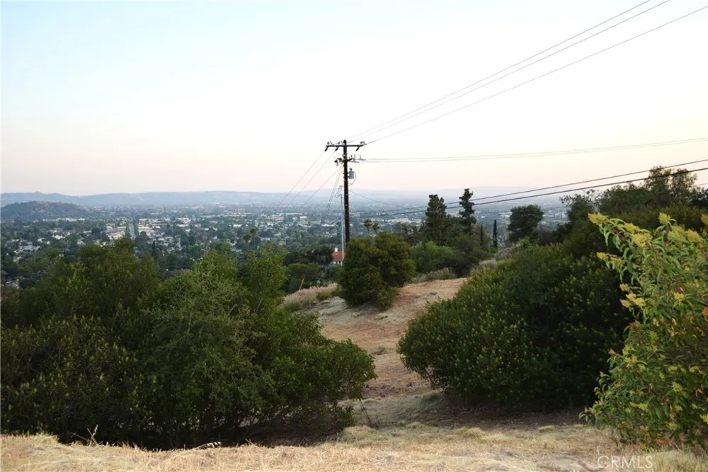946 Glendora Ave Glendora, CA 91741