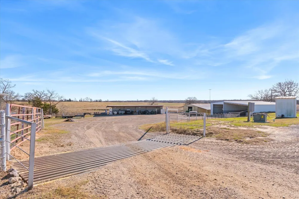 1700 Fm 1995 Van, TX 75790