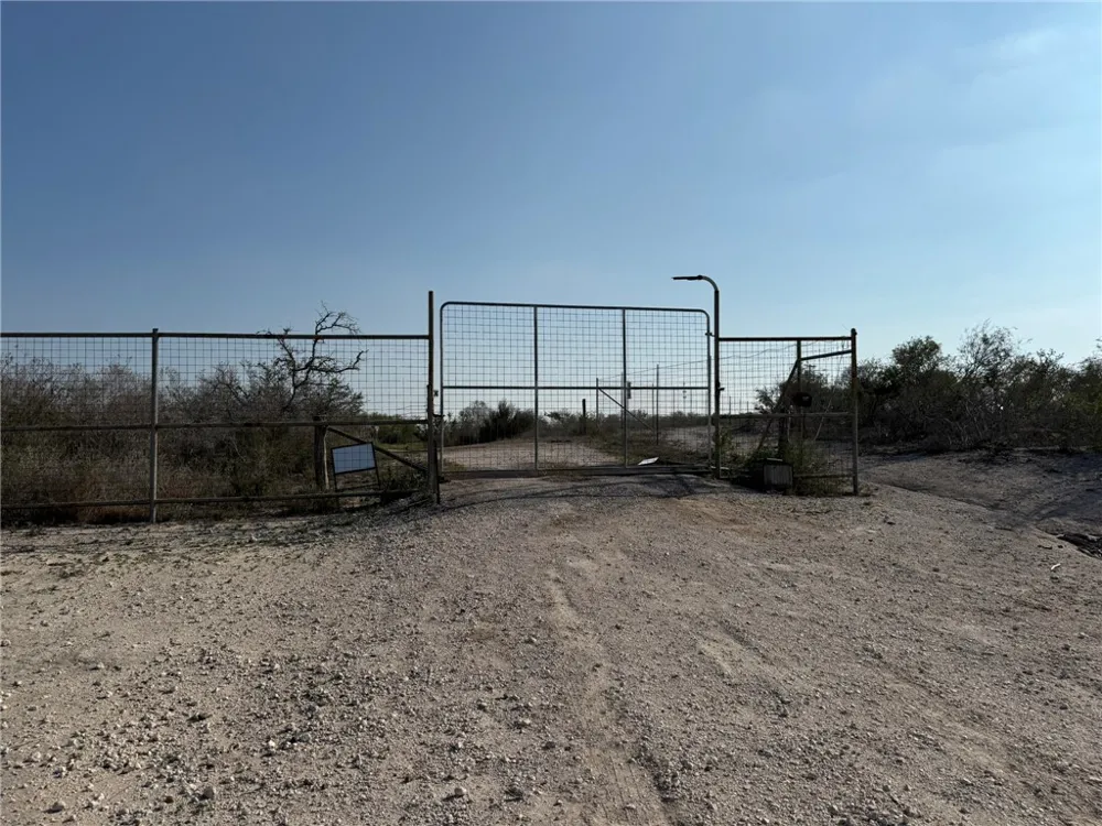 1331 Highway 281 S George West, TX 78022