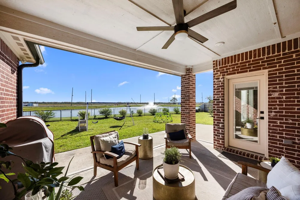 915 Bernard Meadows Drive Drive East Bernard, TX 77435