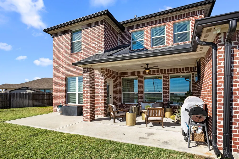 915 Bernard Meadows Drive Drive East Bernard, TX 77435