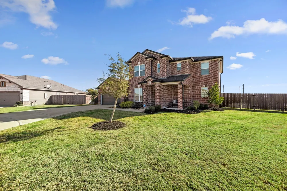 915 Bernard Meadows Drive Drive East Bernard, TX 77435