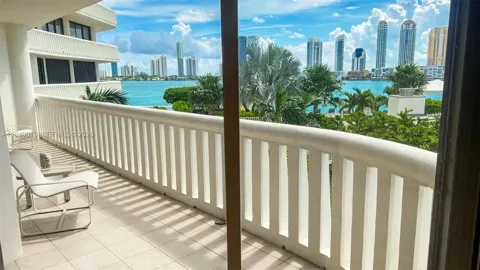 3000 Island Blvd #502