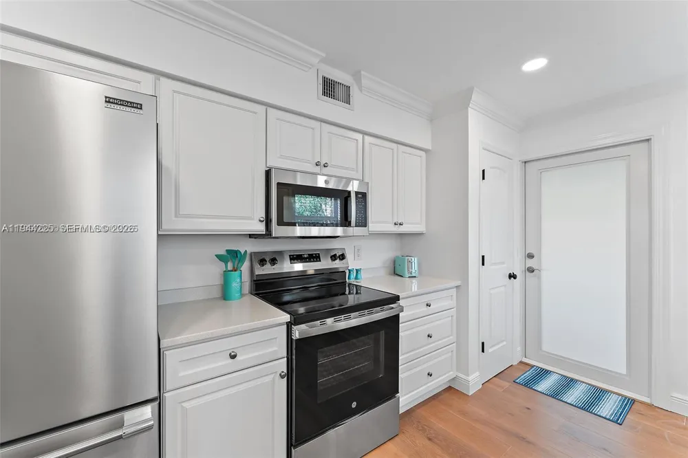 324 Tequesta Tequesta, FL 33469