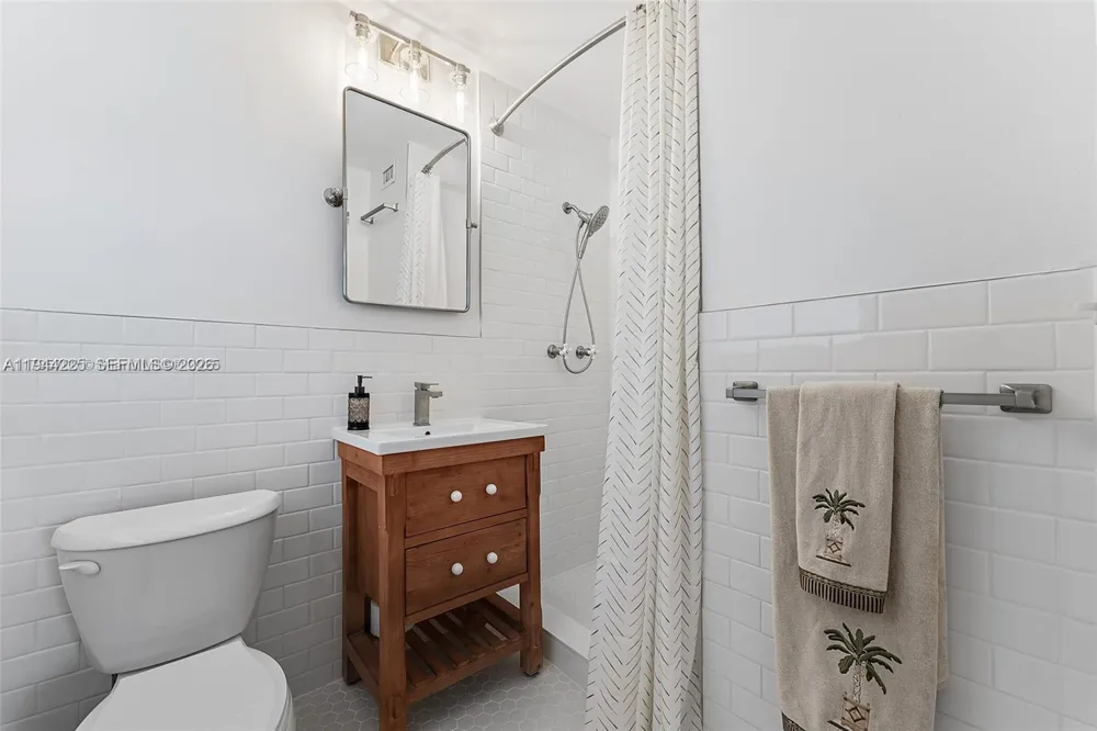 324 Tequesta Tequesta, FL 33469