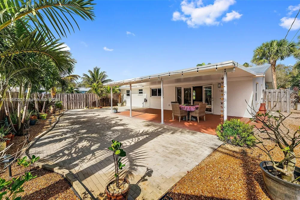 324 Tequesta Tequesta, FL 33469