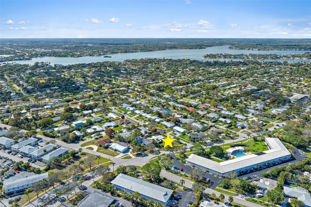 324 Tequesta Tequesta, FL 33469