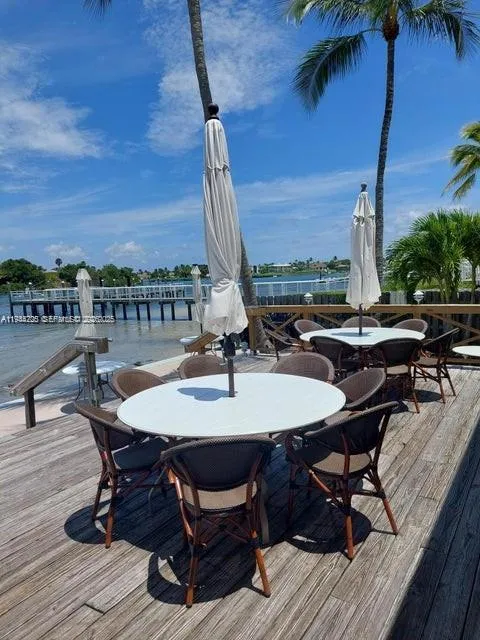 324 Tequesta Tequesta, FL 33469