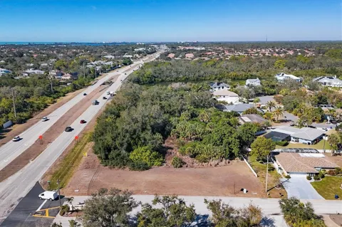 2099 S TAMIAMI TRAIL