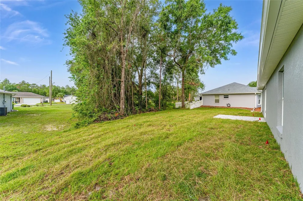 13119 NE 7TH LOOP Silver Springs, FL 34488