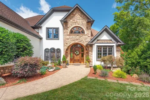 76 Bradford Vistas Drive